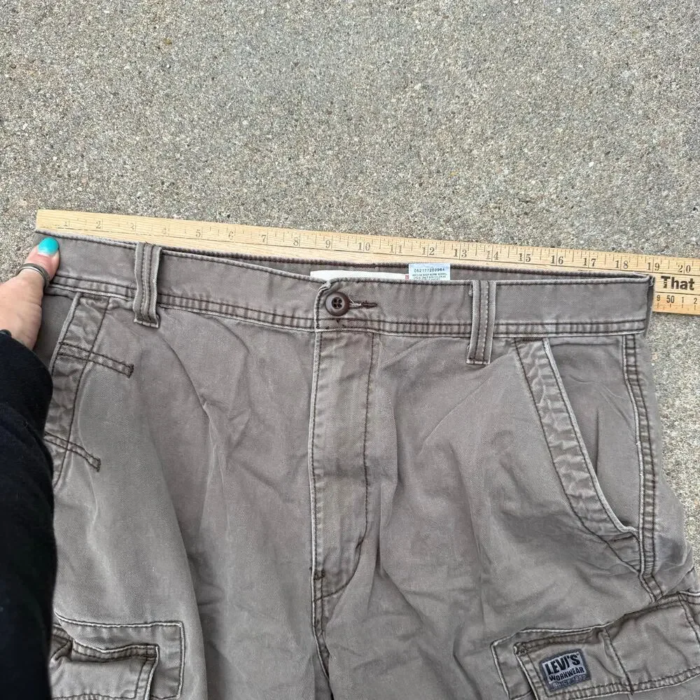 Y2K Levi's Workwear Loose Fit Cargo Shorts Olive Brown 100% Cotton Men's Size 36